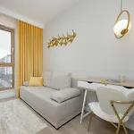 Mokotow Stylish With Parking & Balcony By Renters Prestige Lägenhet *