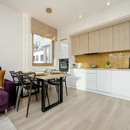 شقة Mokotow Stylish With Parking & Balcony By Renters Prestige *